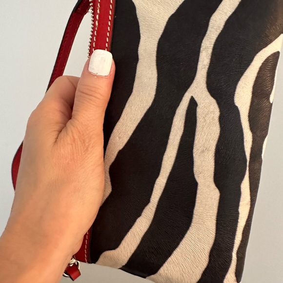 Dooney & Bourke wristlet - Picture 9 of 11